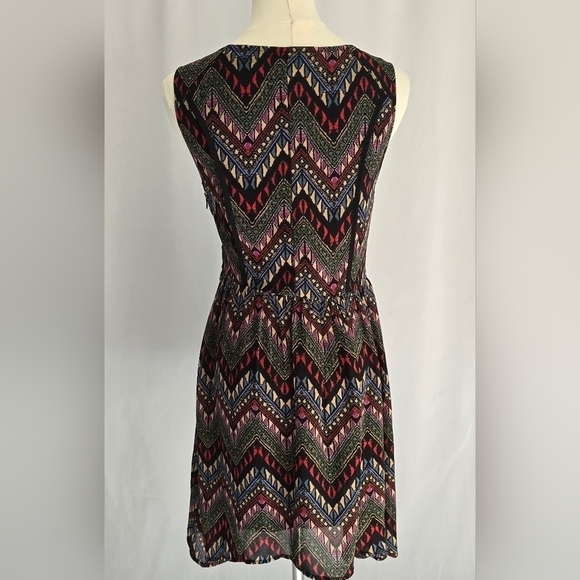 Esley Multicolor Chevron Sleeveless Fit & Flare Asymmetrical Hem Dress Sz. S - Picture 3 of 10